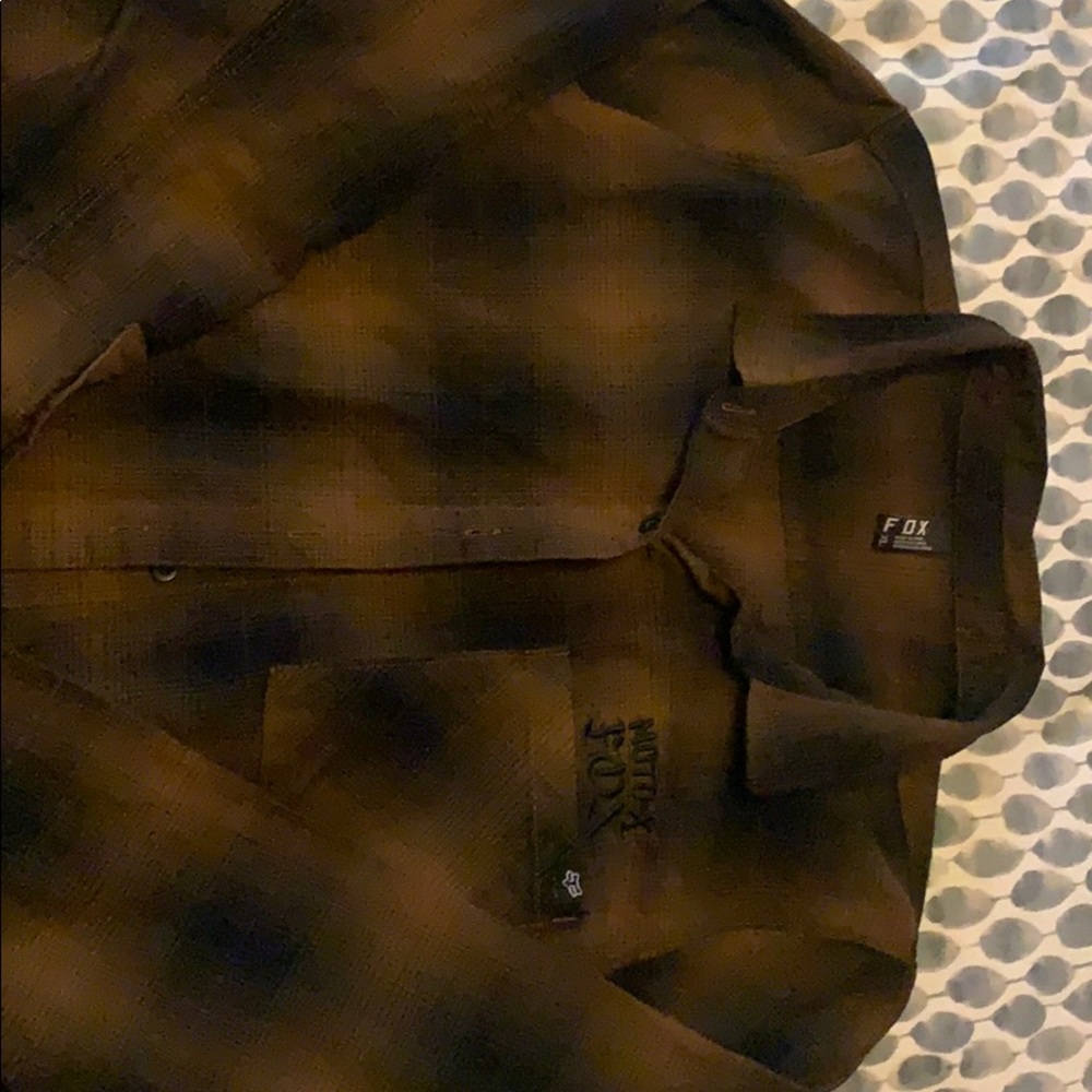 Woman’s xl FOX Flannel, extra long